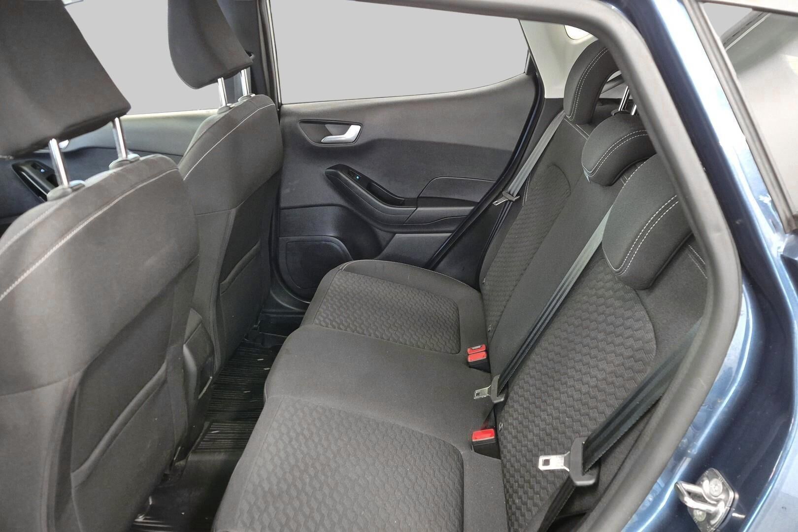 Ford Fiesta iso kuva 10