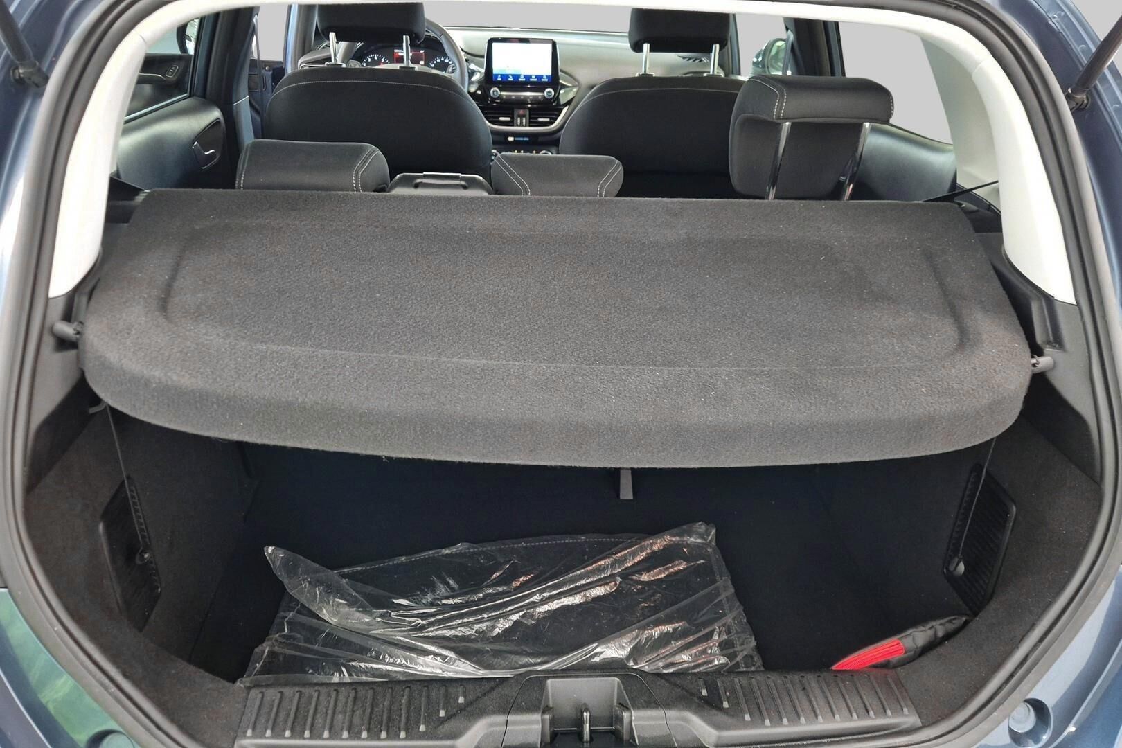 Ford Fiesta iso kuva 12