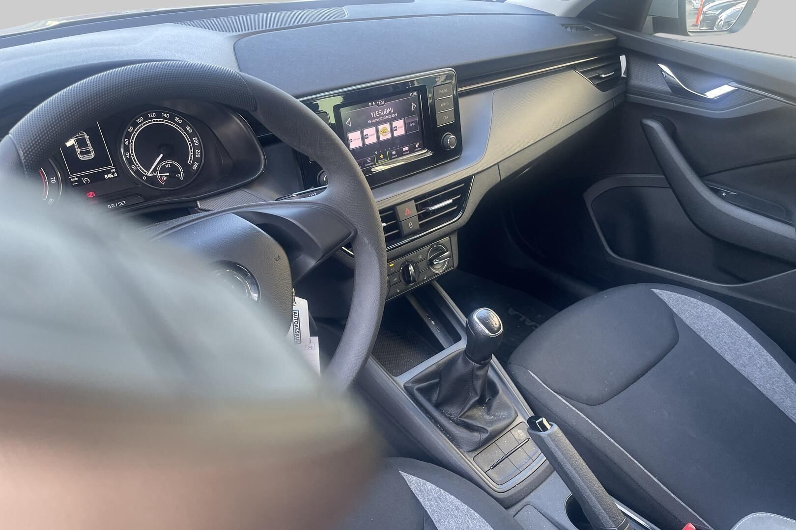 Skoda Scala iso kuva 2