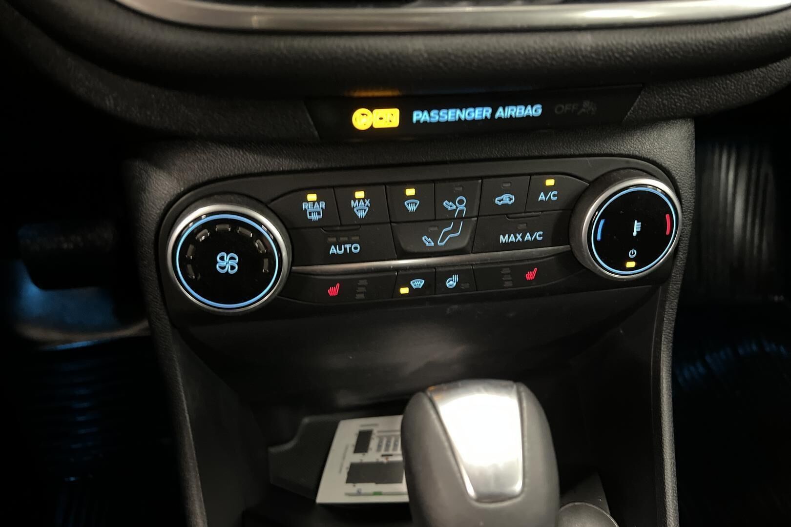 Ford Fiesta iso kuva 17