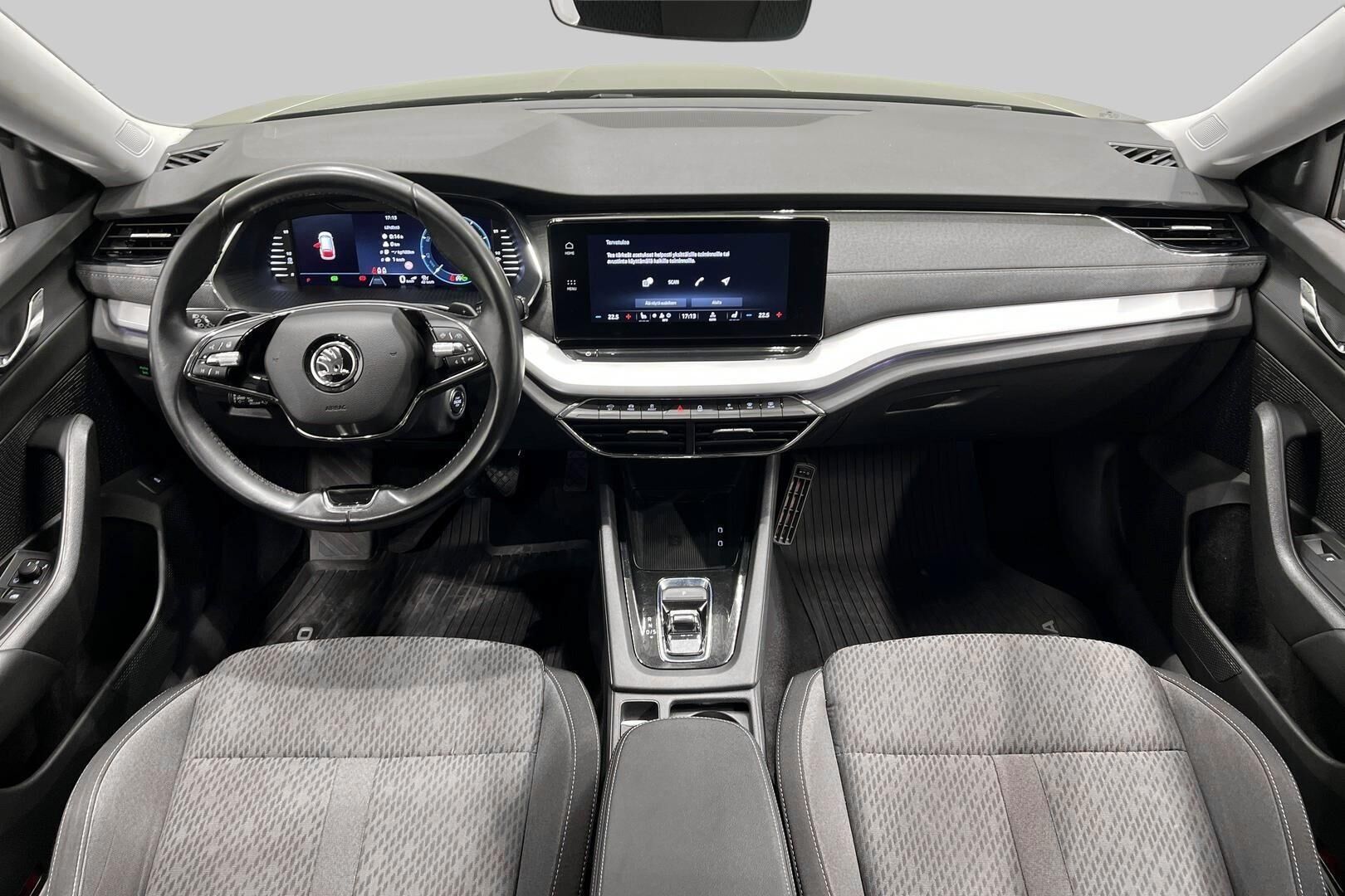 Skoda Octavia iso kuva 11