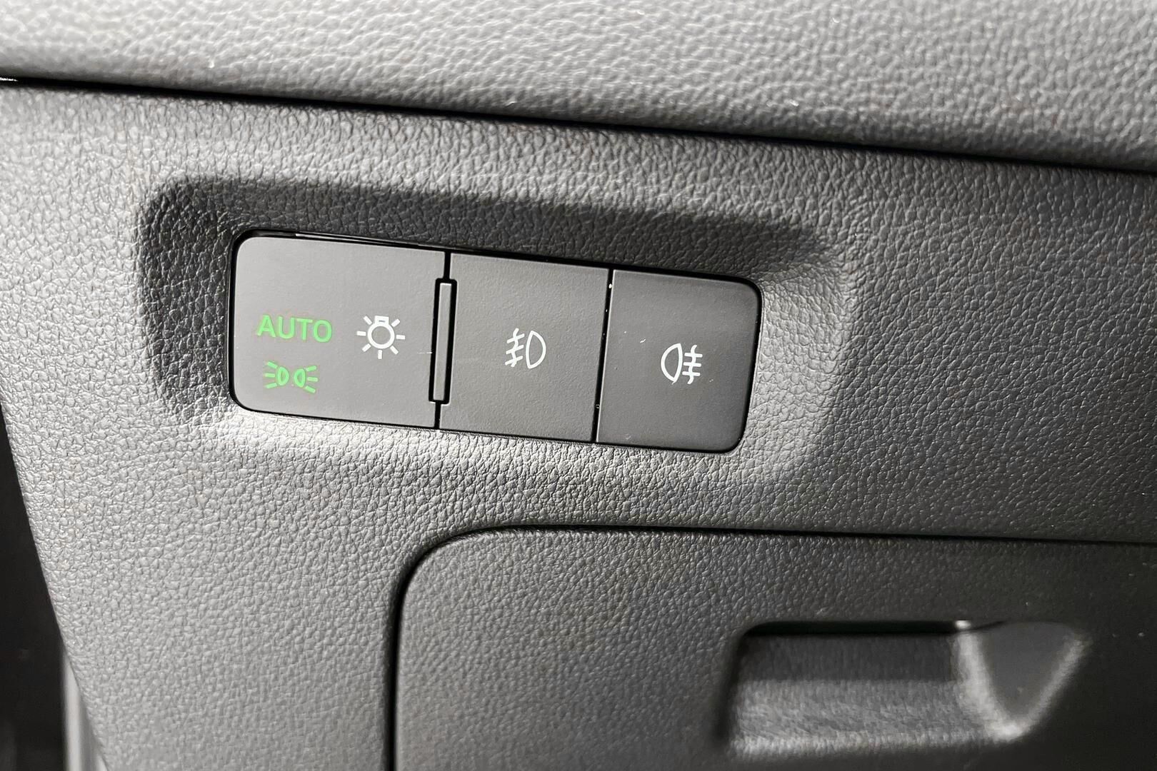 Skoda Octavia iso kuva 31