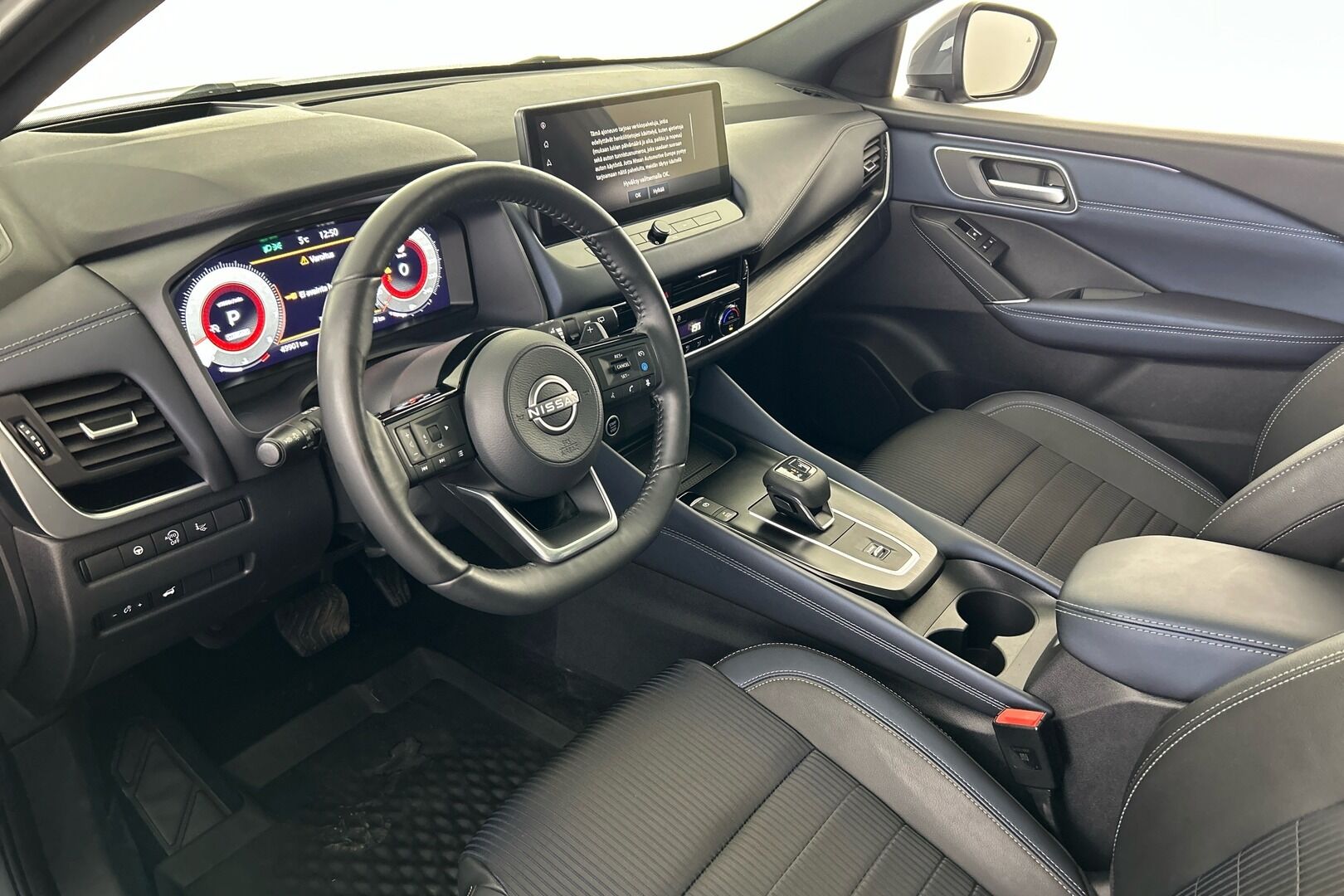 Nissan Qashqai iso kuva 7