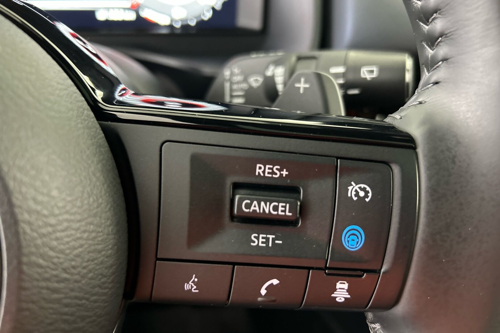 Nissan Qashqai iso kuva 17