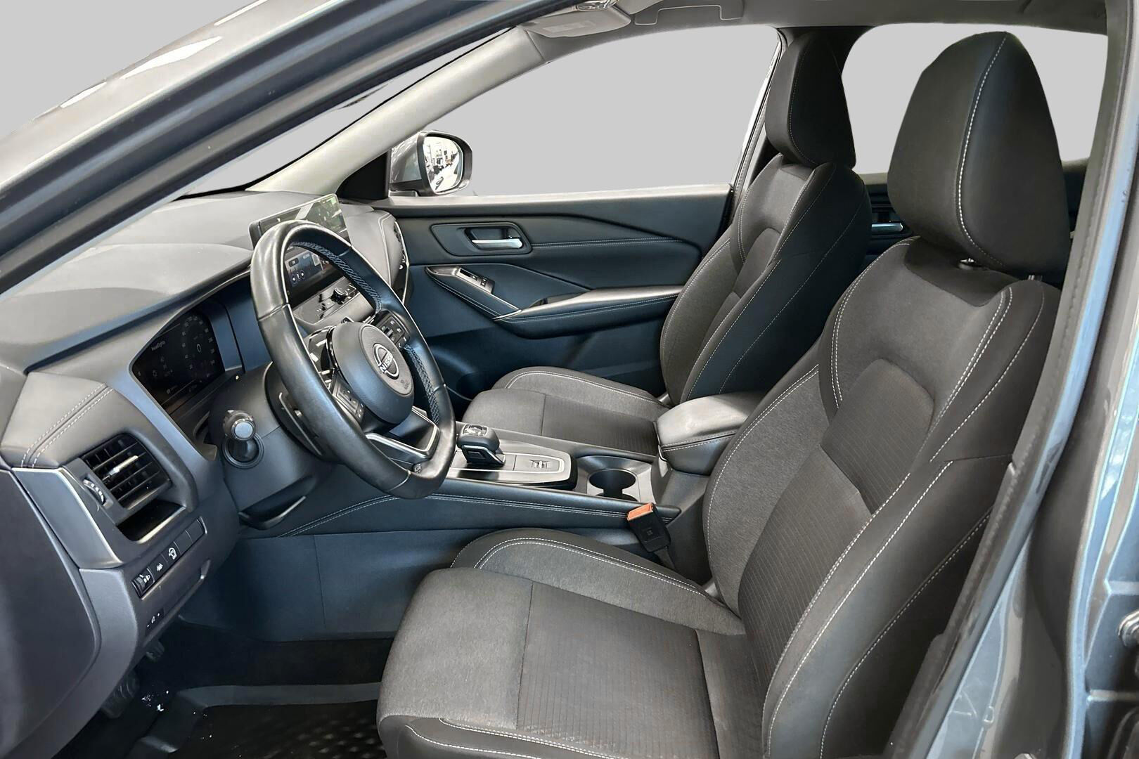 Nissan Qashqai iso kuva 9