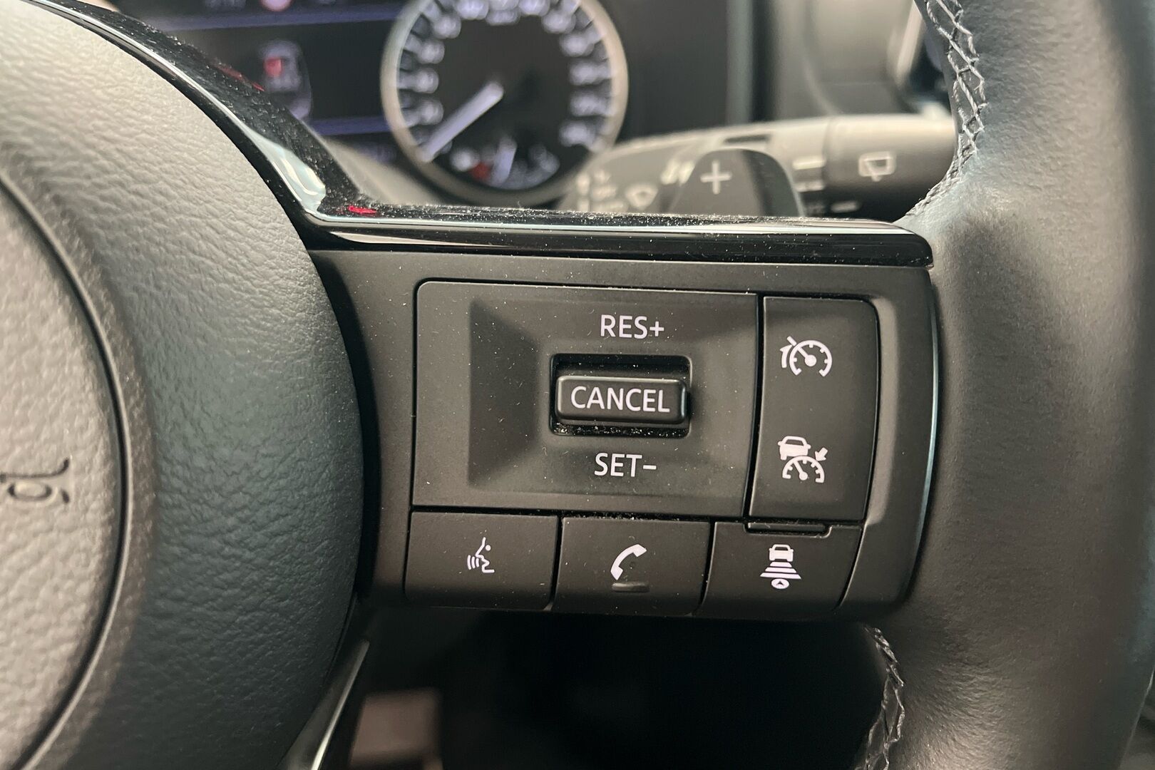 Nissan Qashqai iso kuva 13