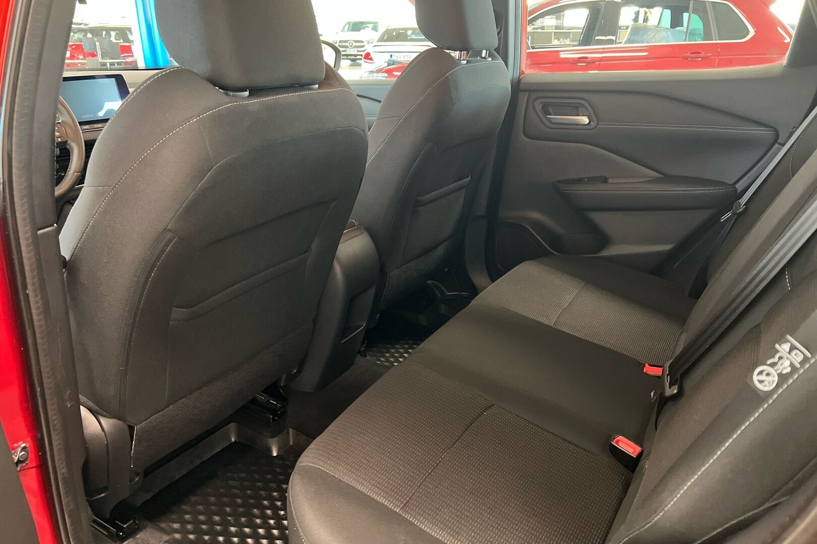 Nissan Qashqai iso kuva 7