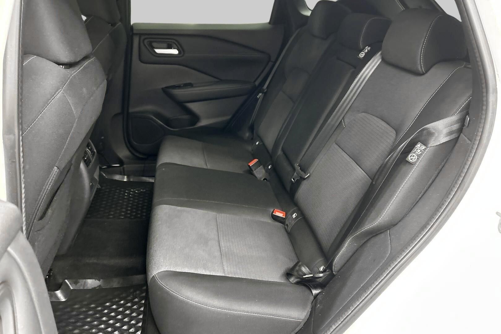 Nissan Qashqai iso kuva 9