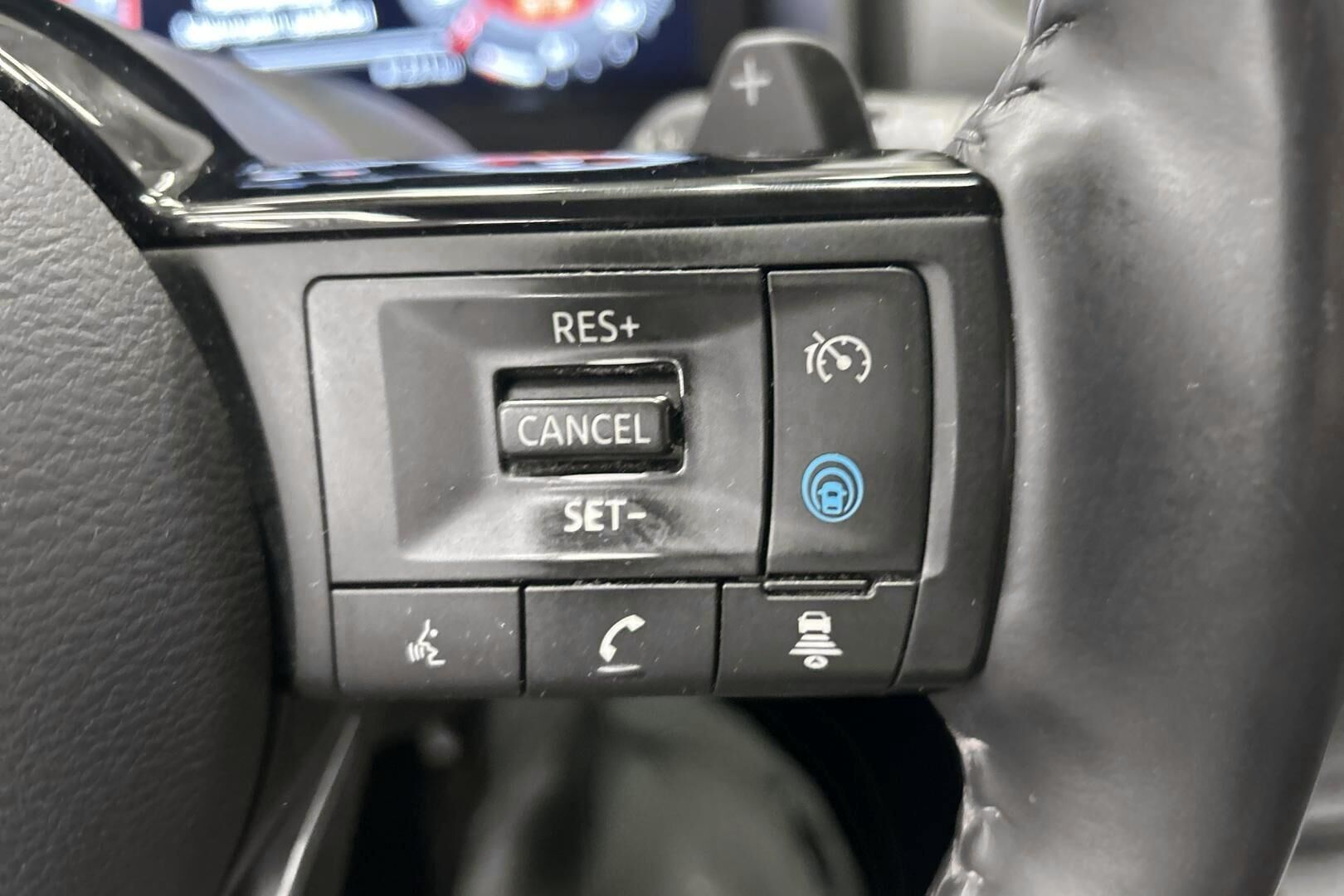 Nissan Qashqai iso kuva 17