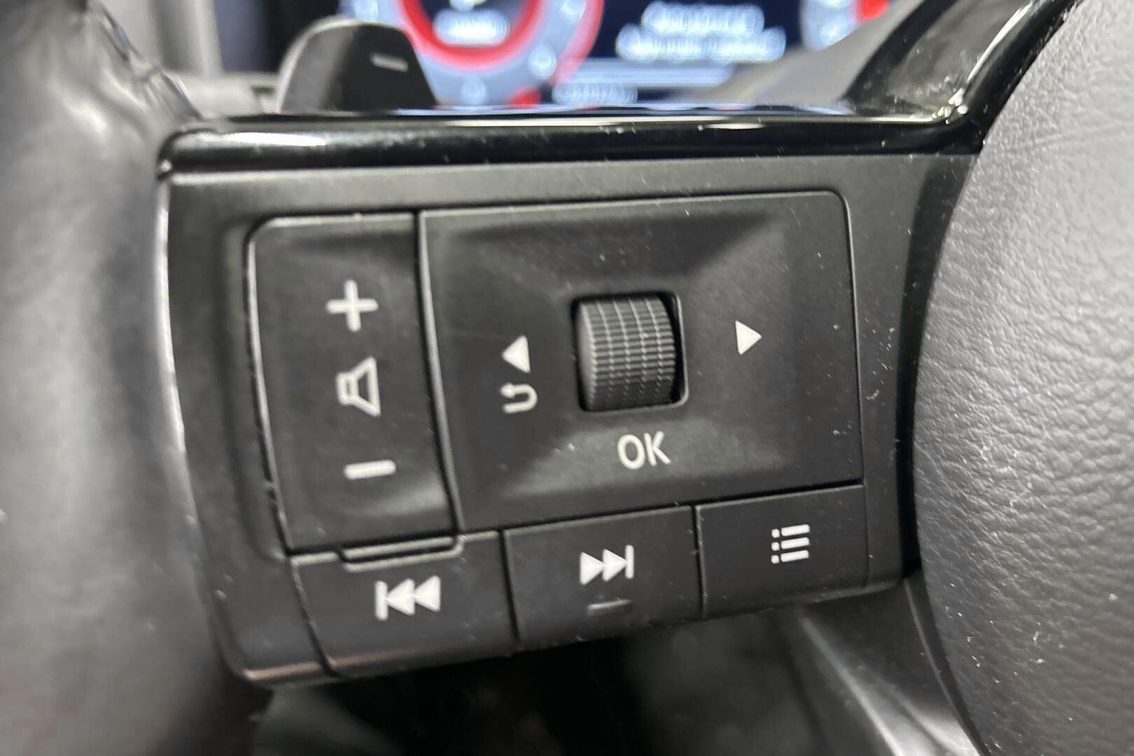 Nissan Qashqai iso kuva 18