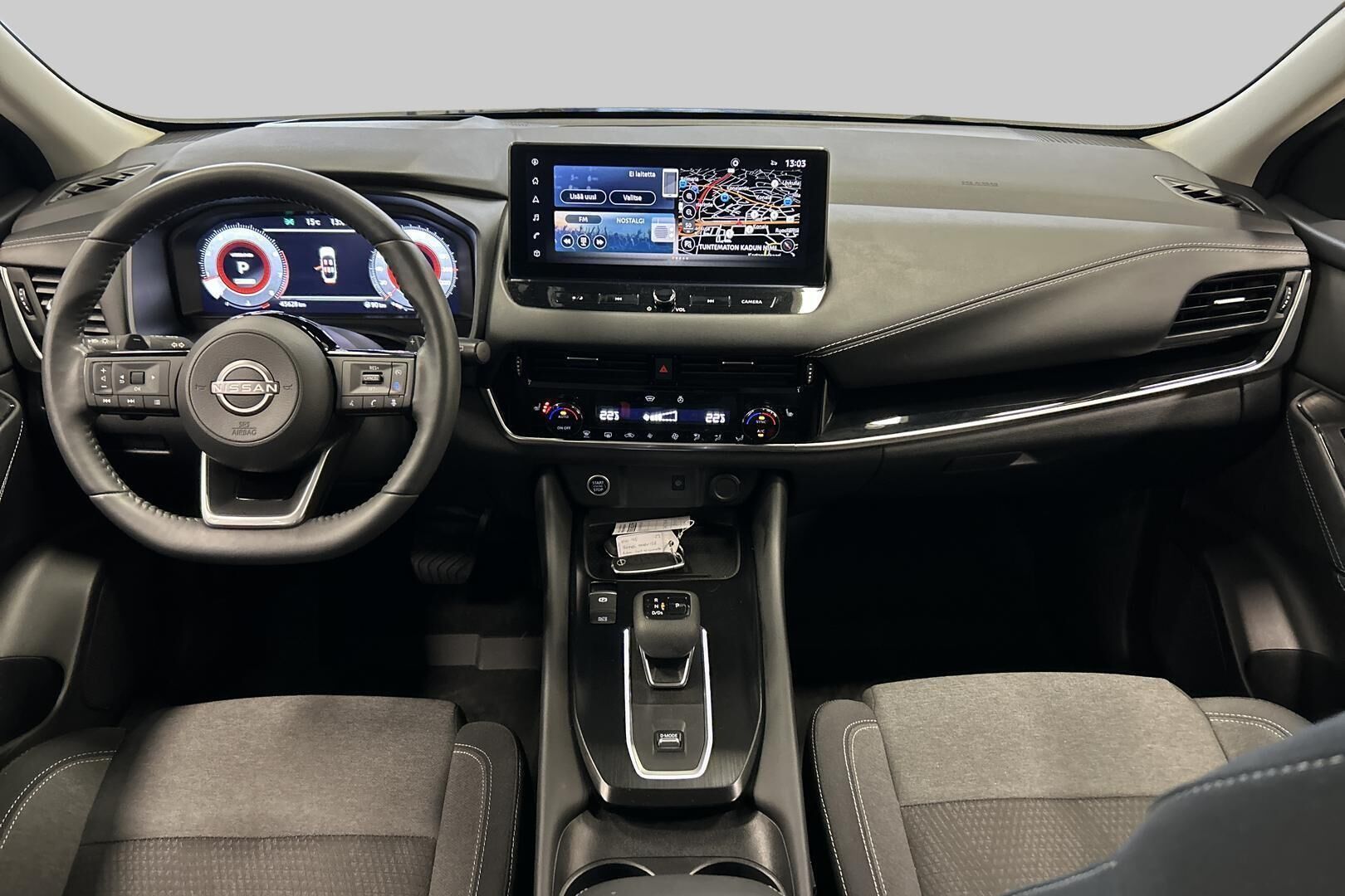 Nissan Qashqai iso kuva 10