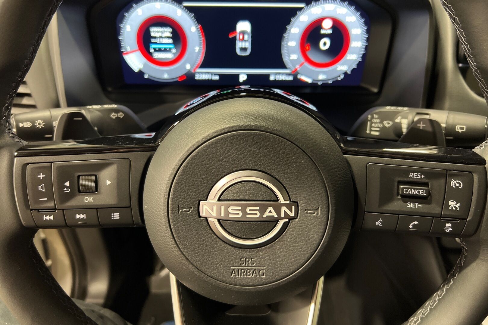 Nissan Qashqai iso kuva 10