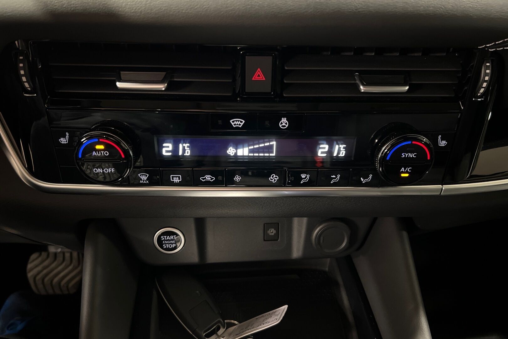 Nissan Qashqai iso kuva 13