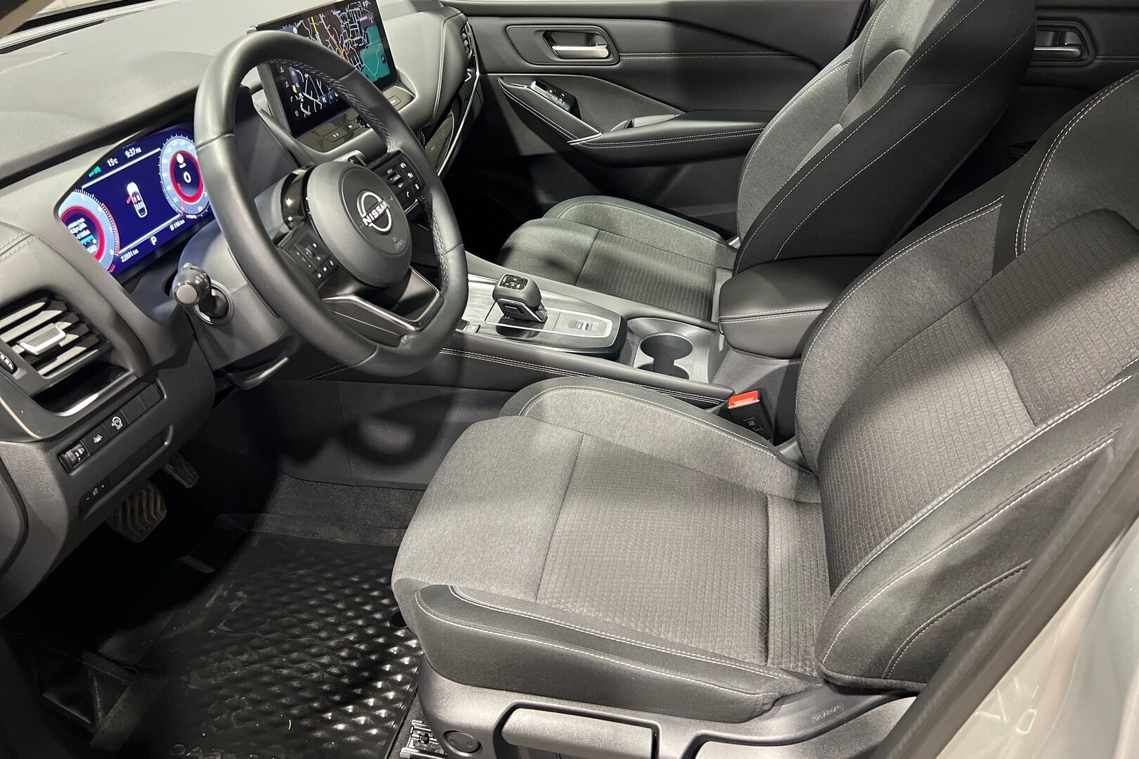 Nissan Qashqai iso kuva 7