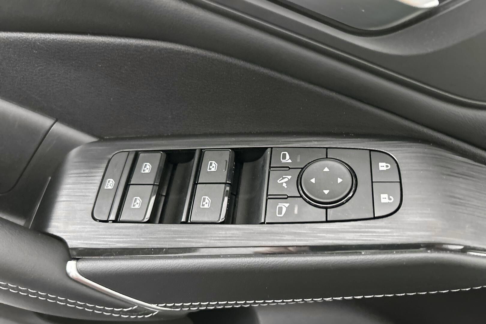 Nissan Qashqai iso kuva 25