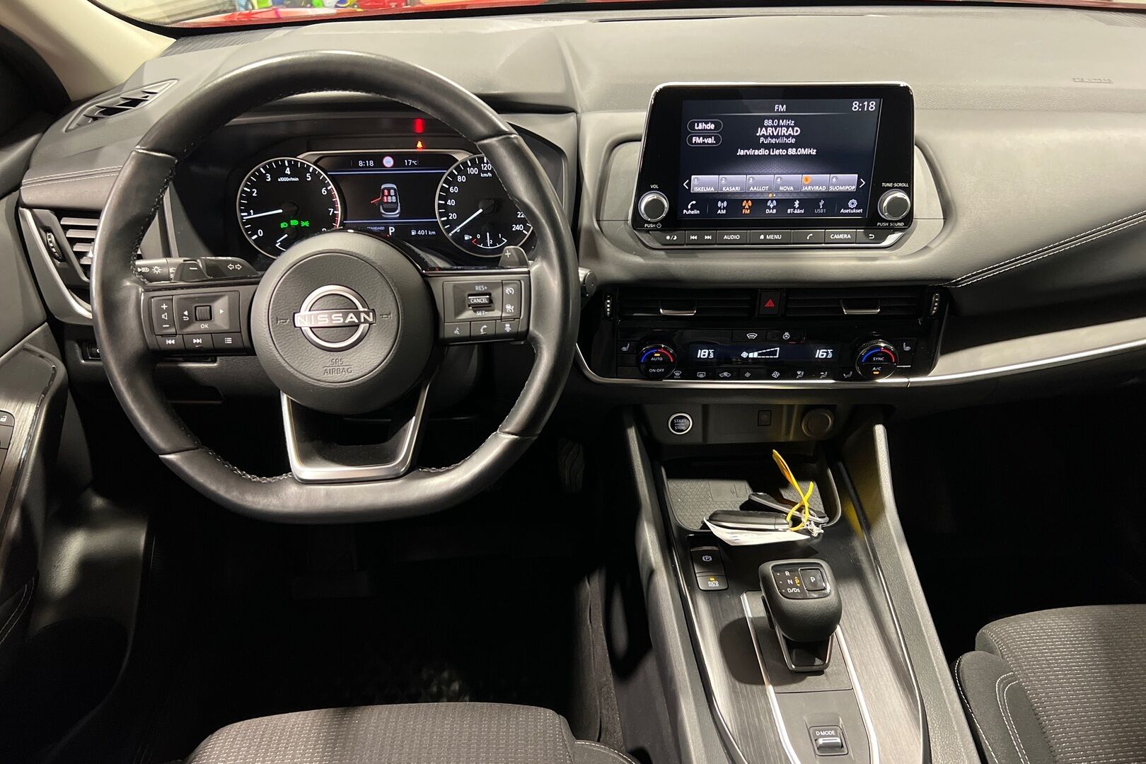 Nissan Qashqai iso kuva 6