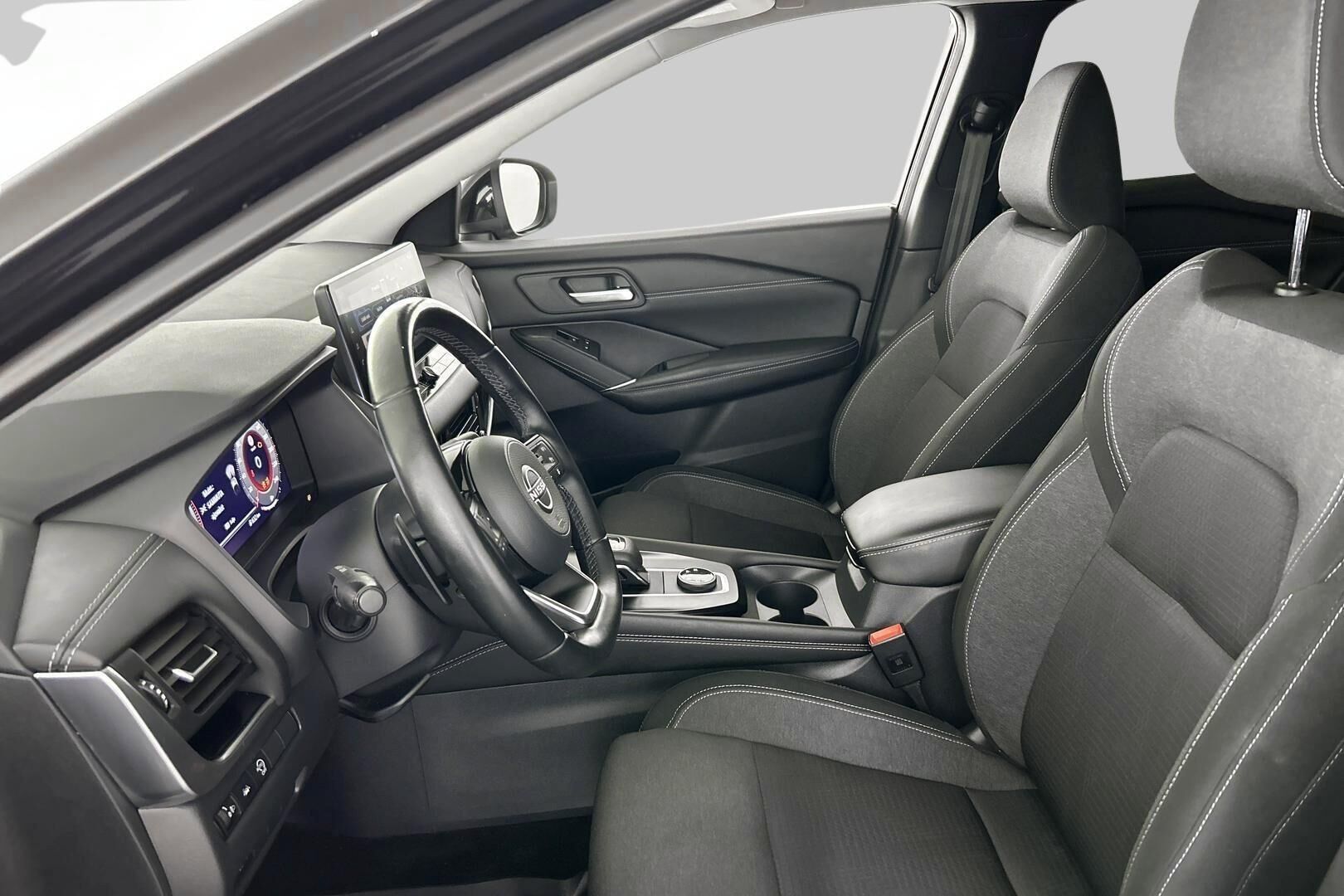 Nissan Qashqai iso kuva 8