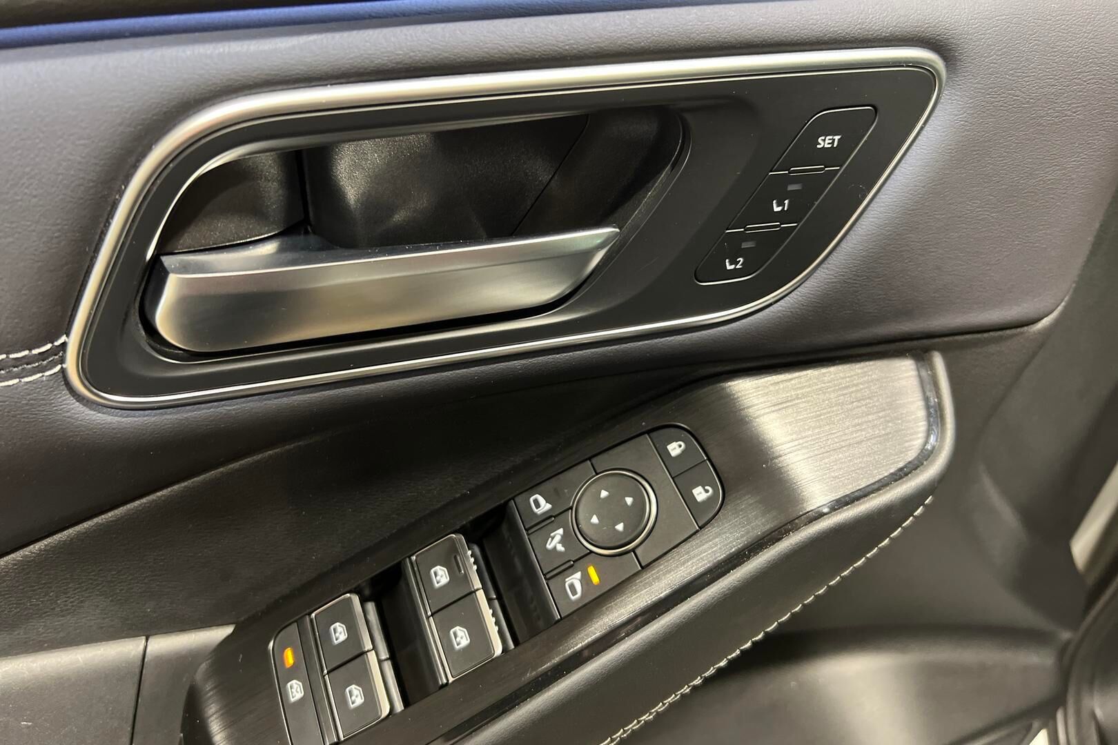 Nissan Qashqai iso kuva 16