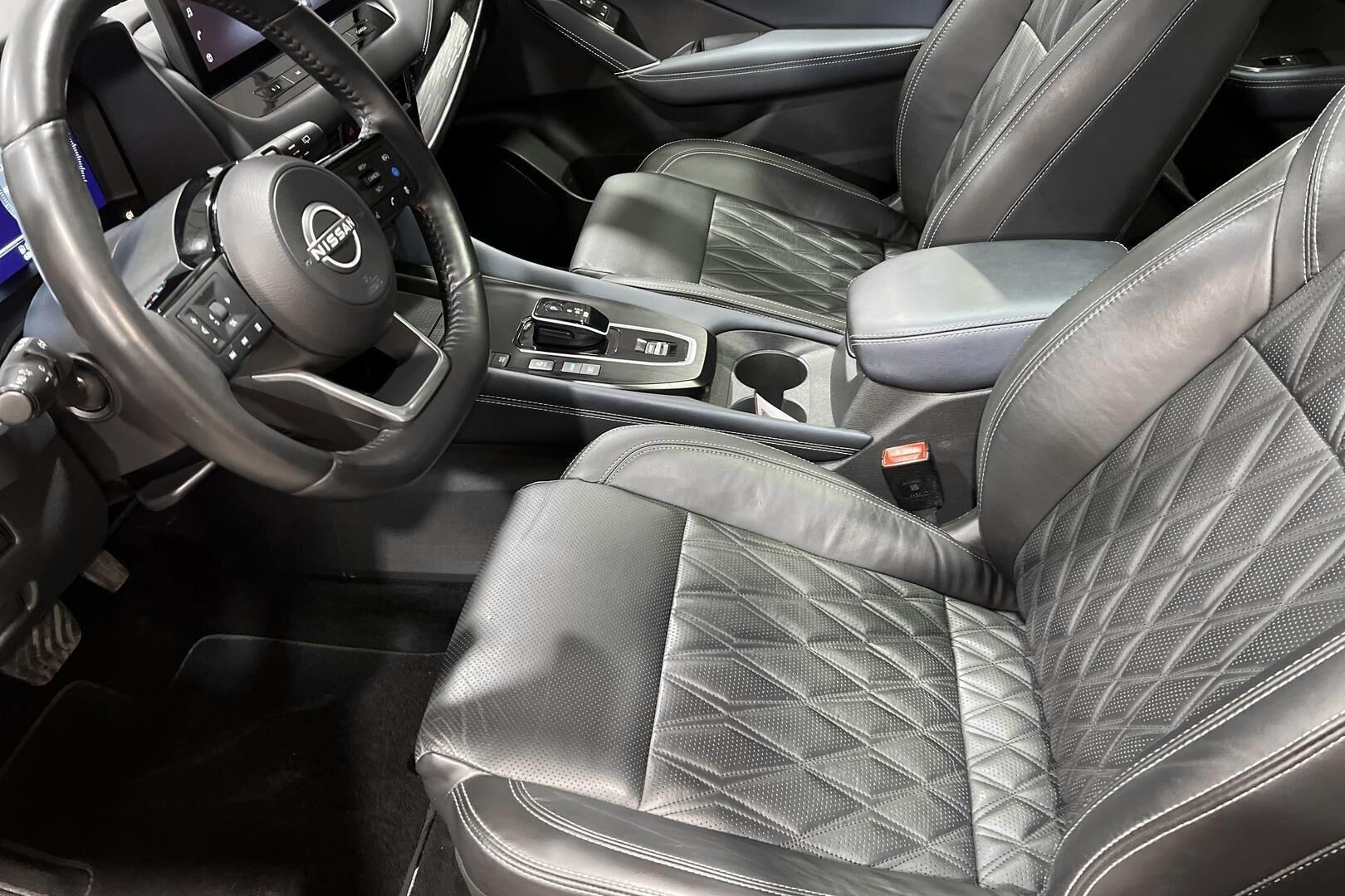 Nissan Qashqai iso kuva 9