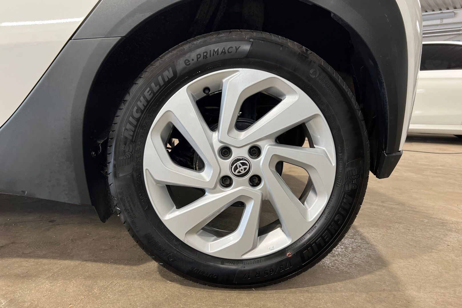 Toyota Aygo X iso kuva 7