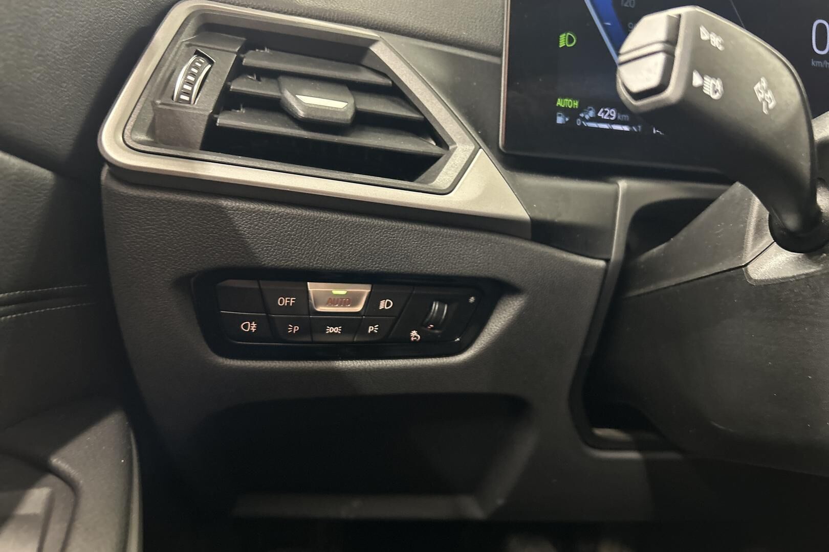 BMW 3-sarja iso kuva 24