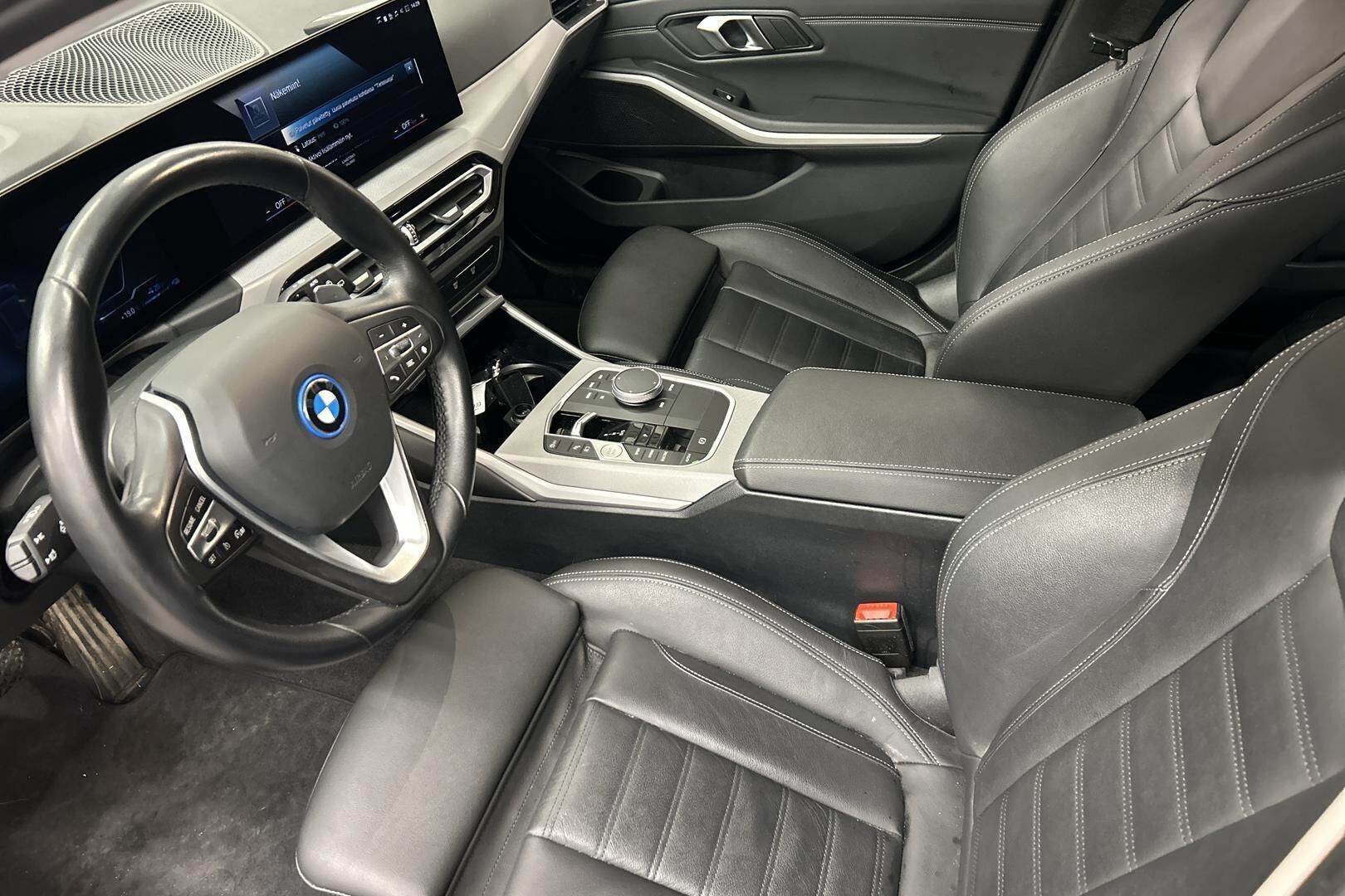 BMW 3-sarja iso kuva 9