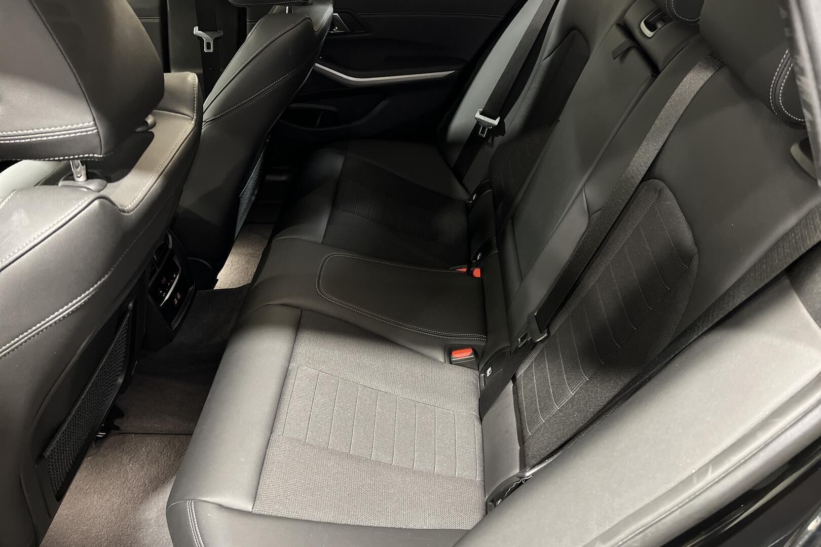 BMW 3-sarja iso kuva 9