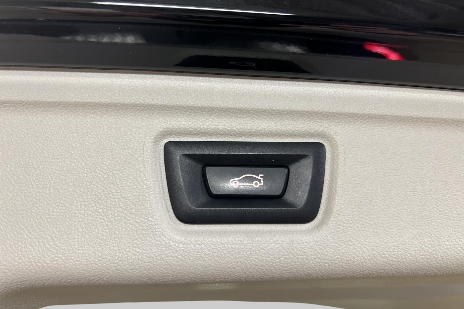 BMW 3-sarja iso kuva 13