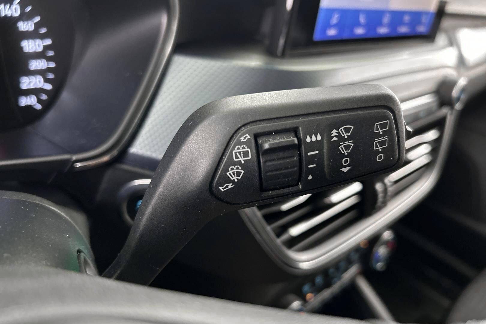 FORD Focus iso kuva 21