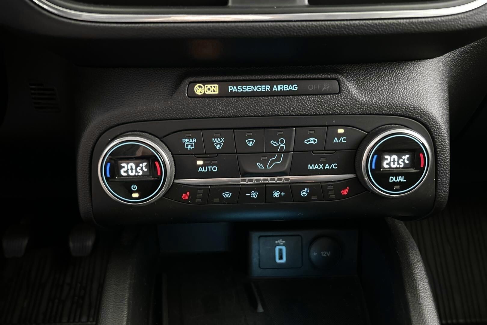 FORD Focus iso kuva 26