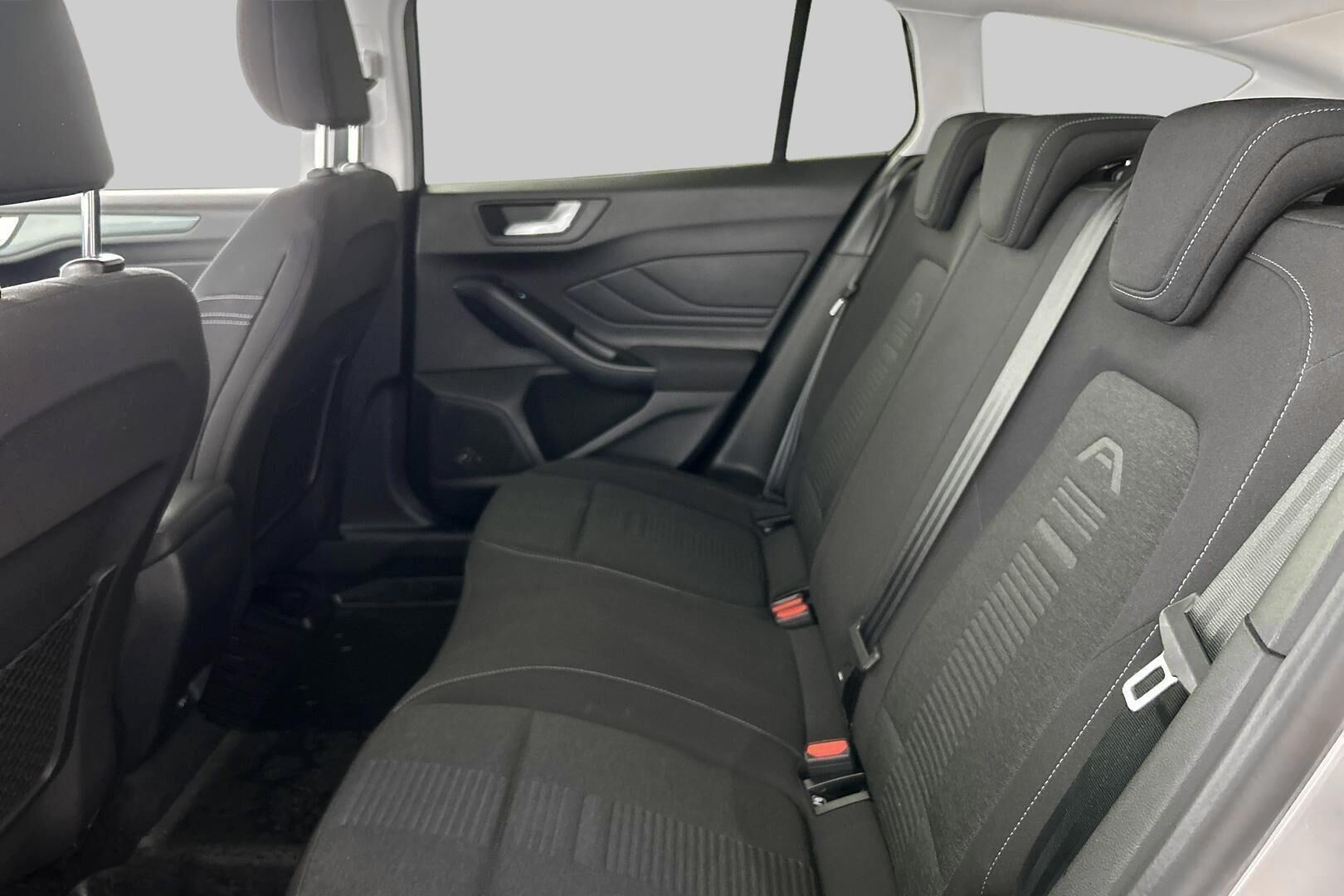 FORD Focus iso kuva 3