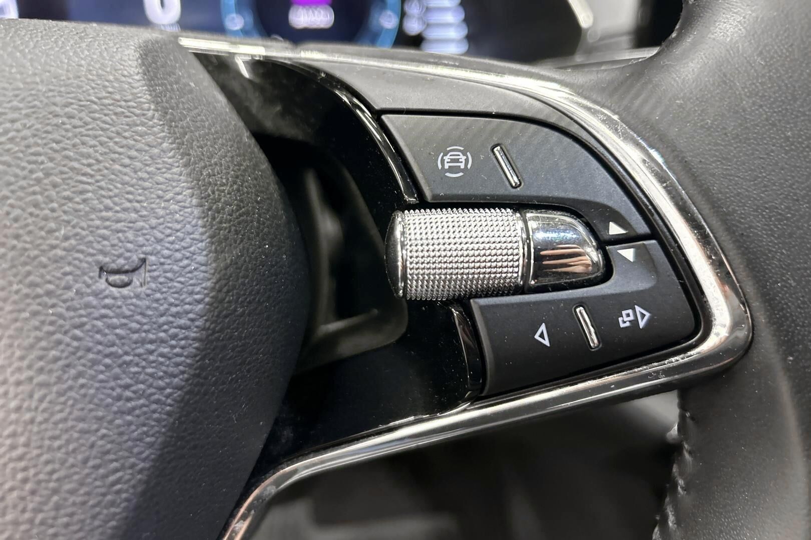 Skoda Octavia iso kuva 15