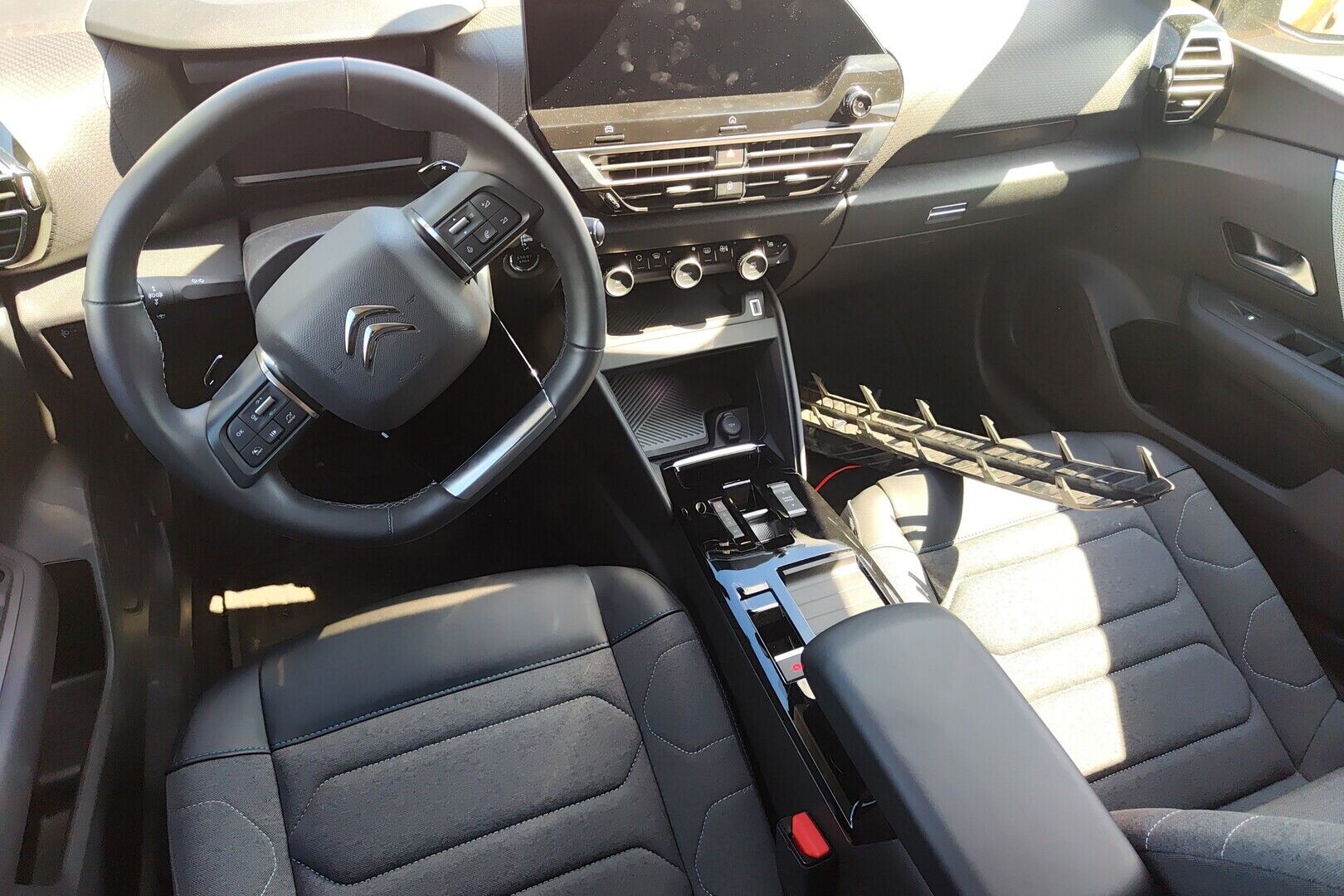 Citroen C4 iso kuva 1
