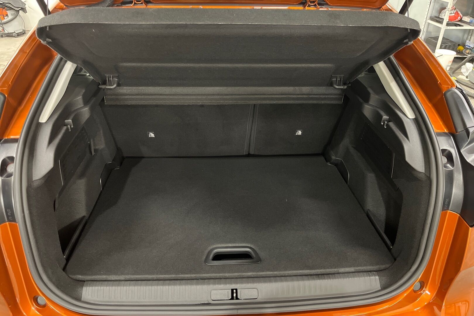 Citroen C4 iso kuva 4