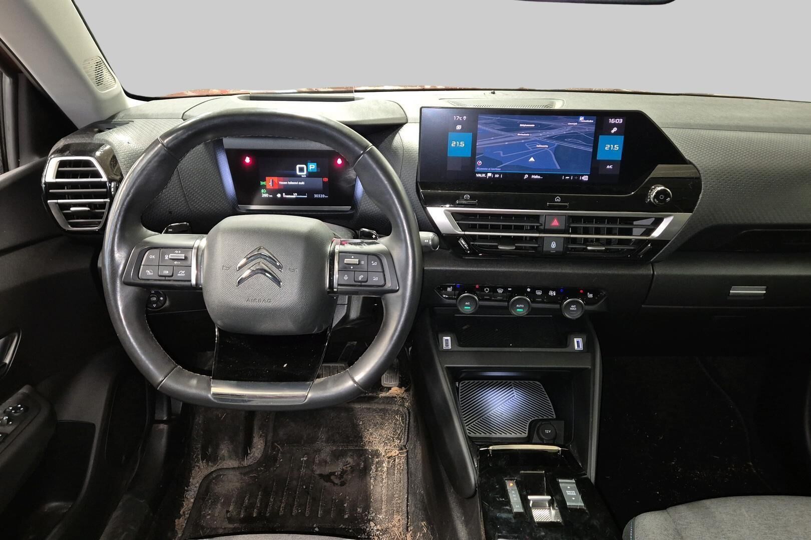 Citroen C4 iso kuva 2