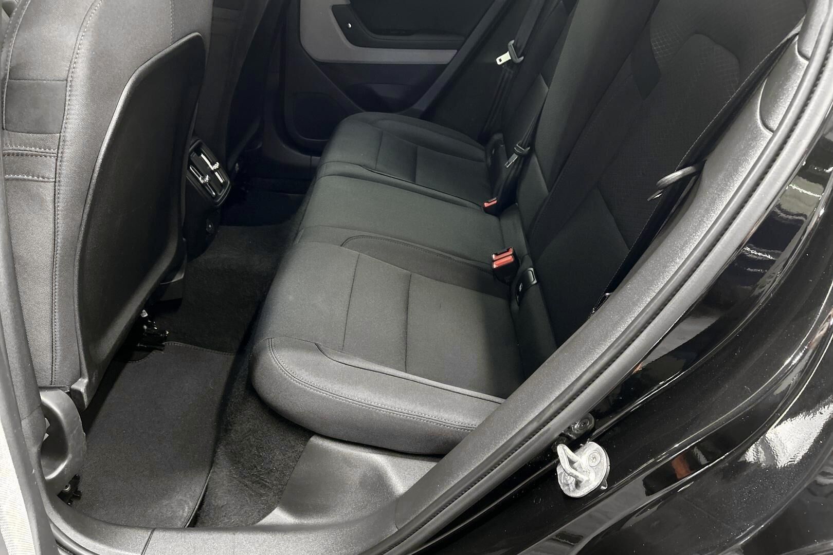 Polestar 2 iso kuva 19