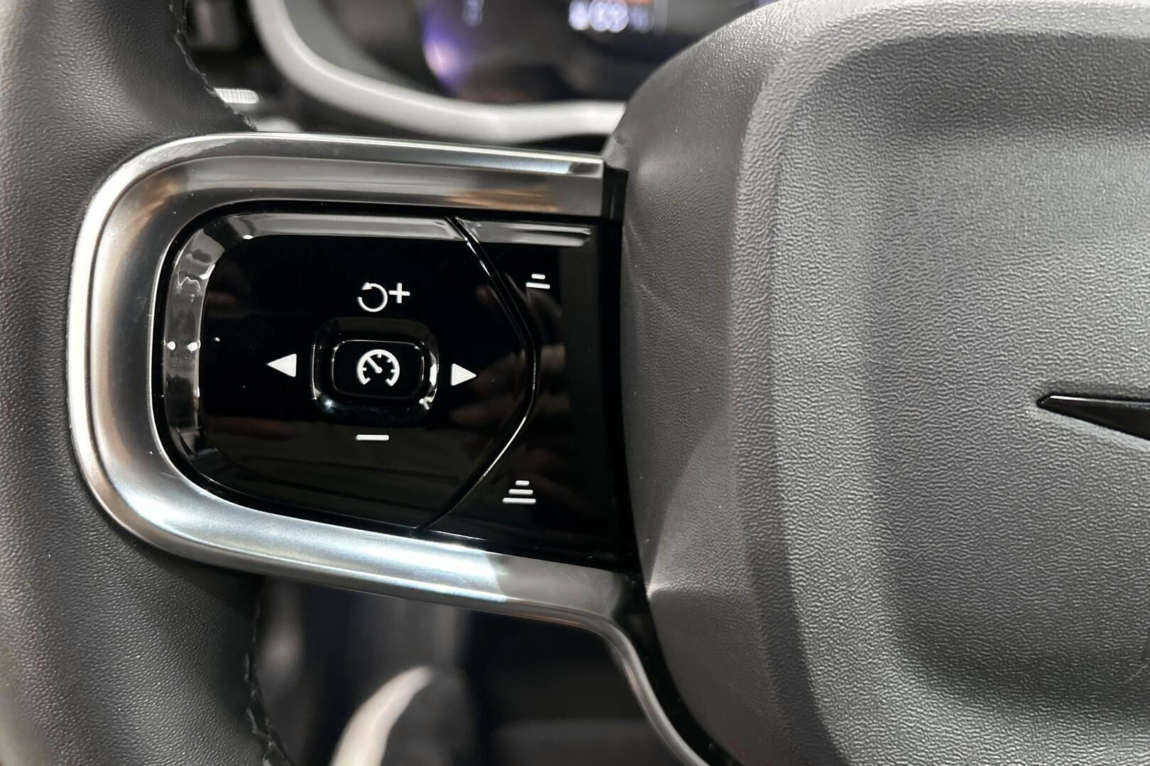 Polestar 2 iso kuva 12