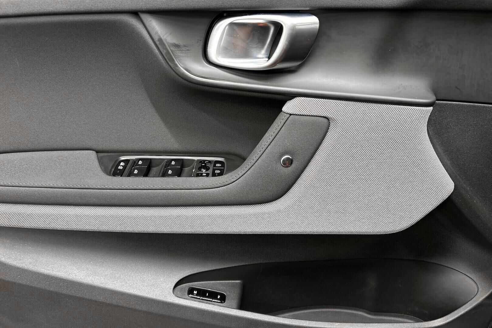 Polestar 2 iso kuva 22