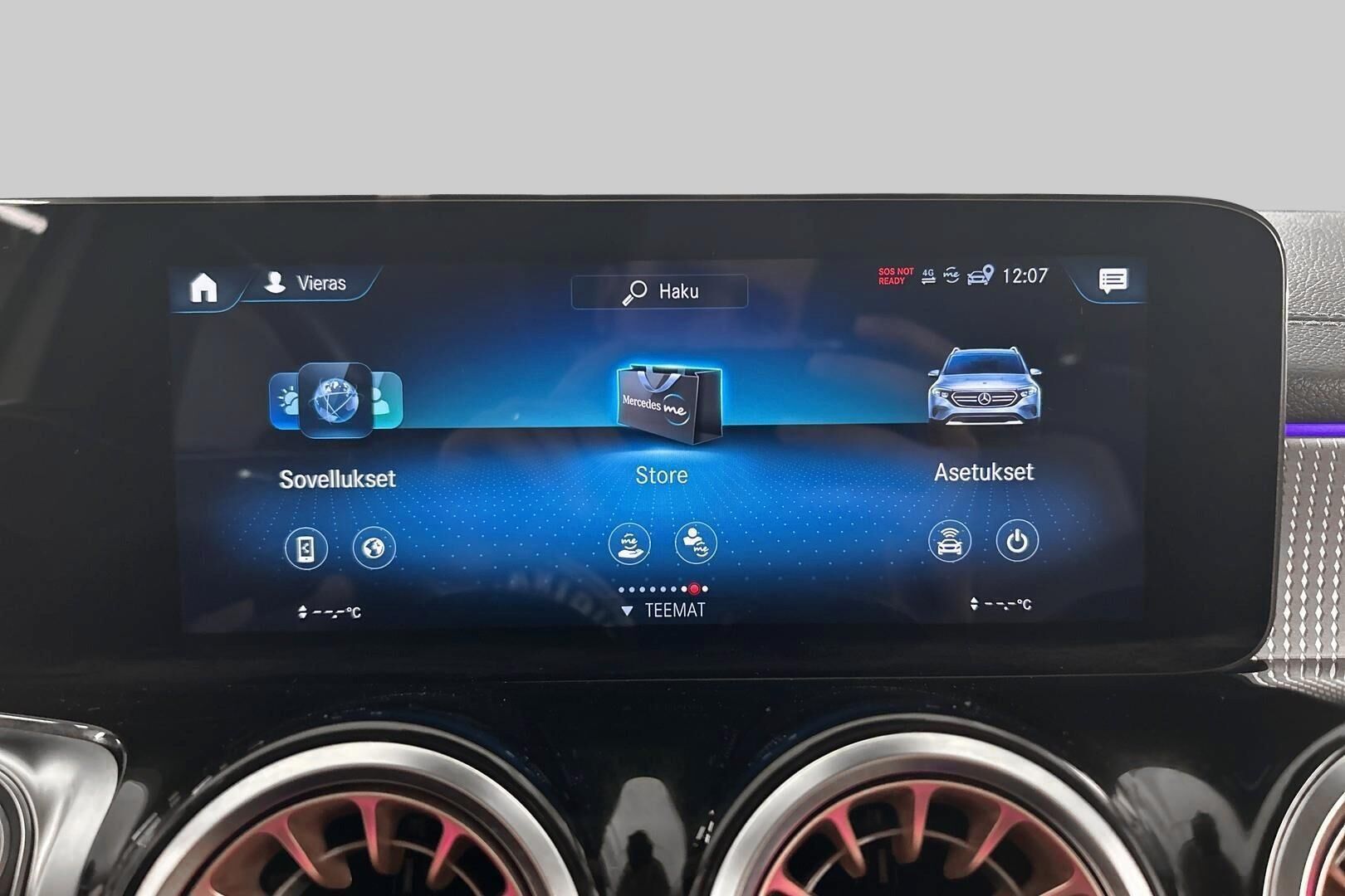 Mercedes-Benz EQB iso kuva 13