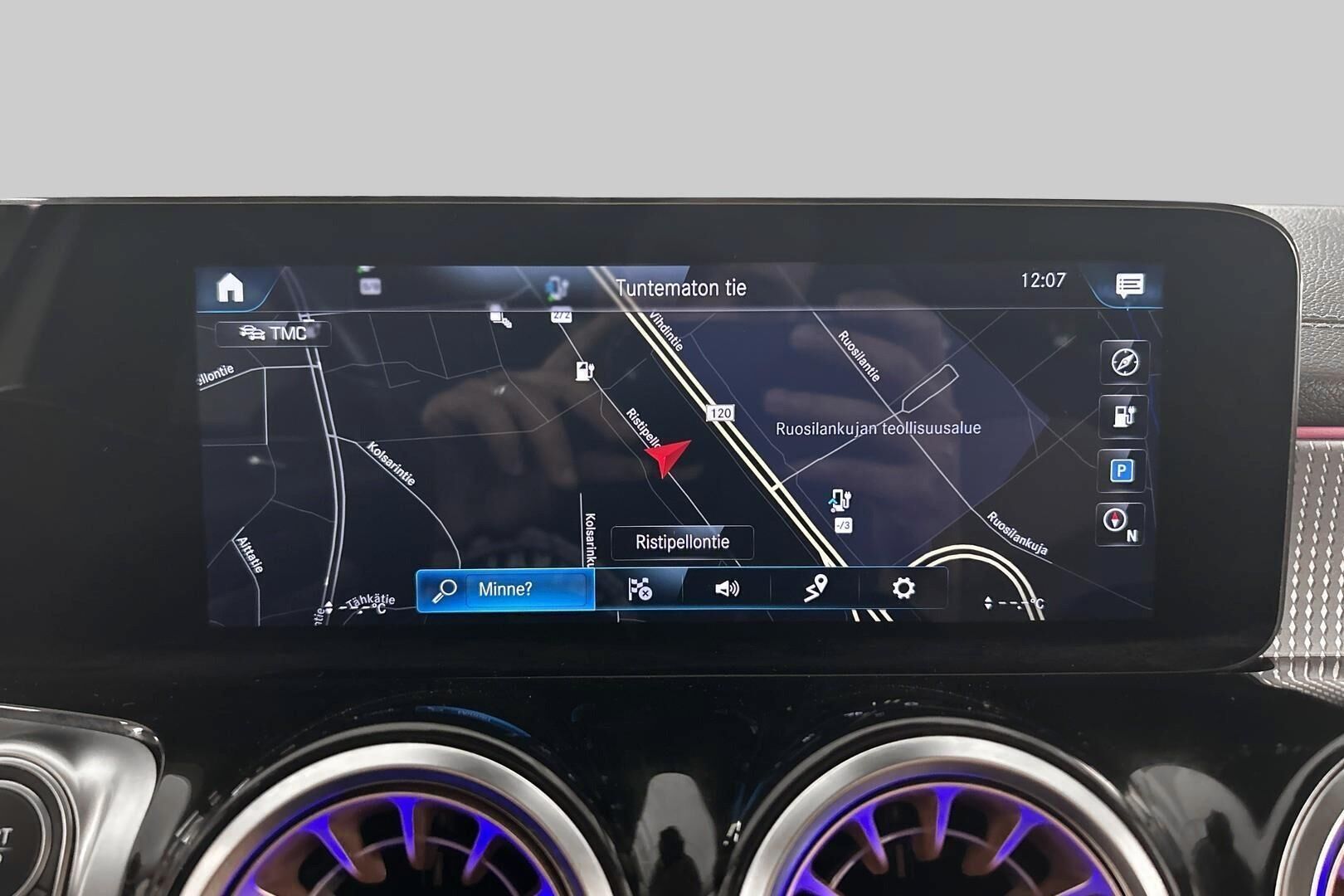 Mercedes-Benz EQB iso kuva 14