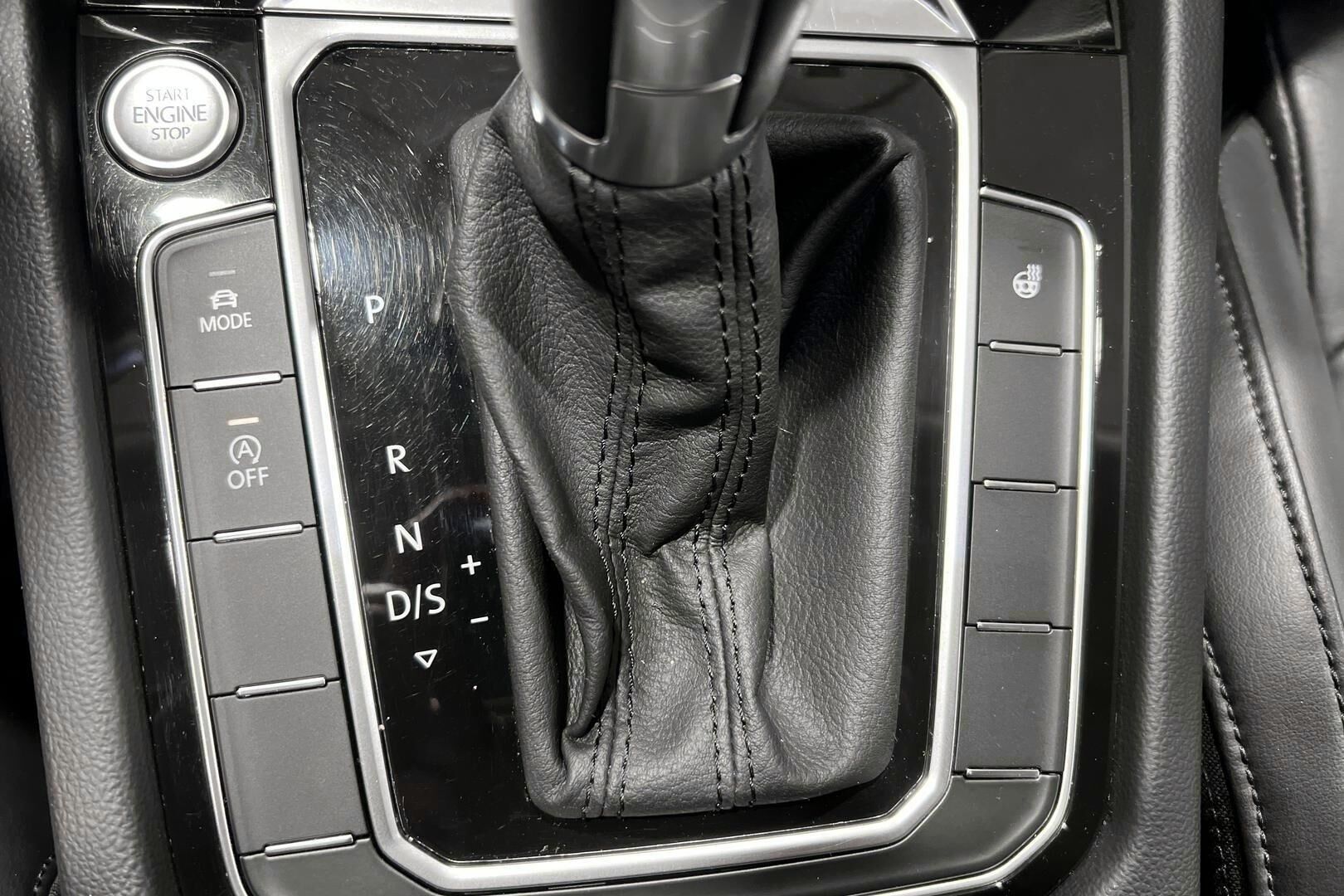 Volkswagen Passat iso kuva 20