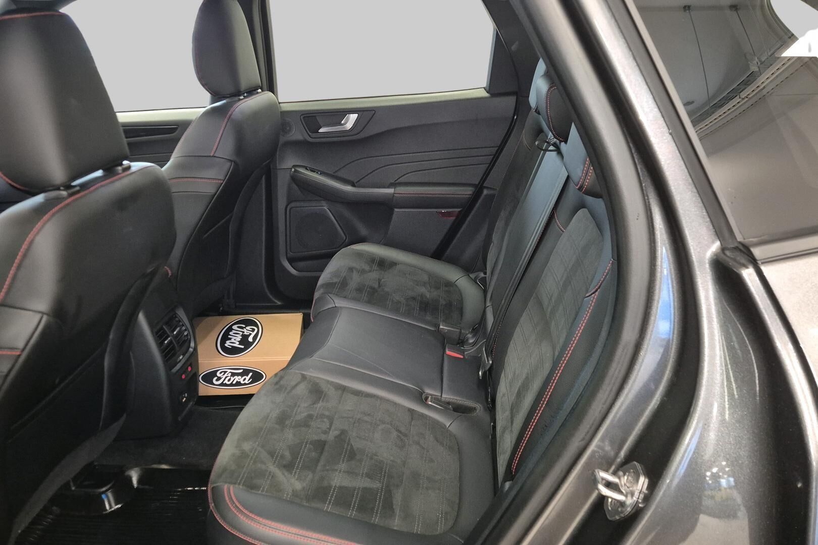 Ford Kuga iso kuva 10