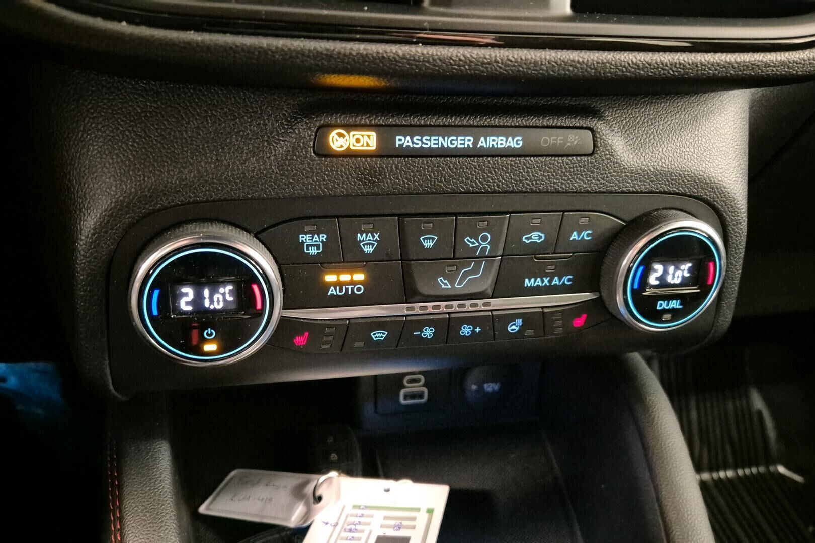 Ford Kuga iso kuva 17