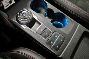 Ford Kuga esikatselu 18