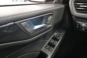 Ford Kuga esikatselu 21