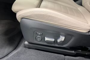 BMW iX3 esikatselu 12