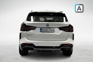 BMW iX3 esikatselu 2