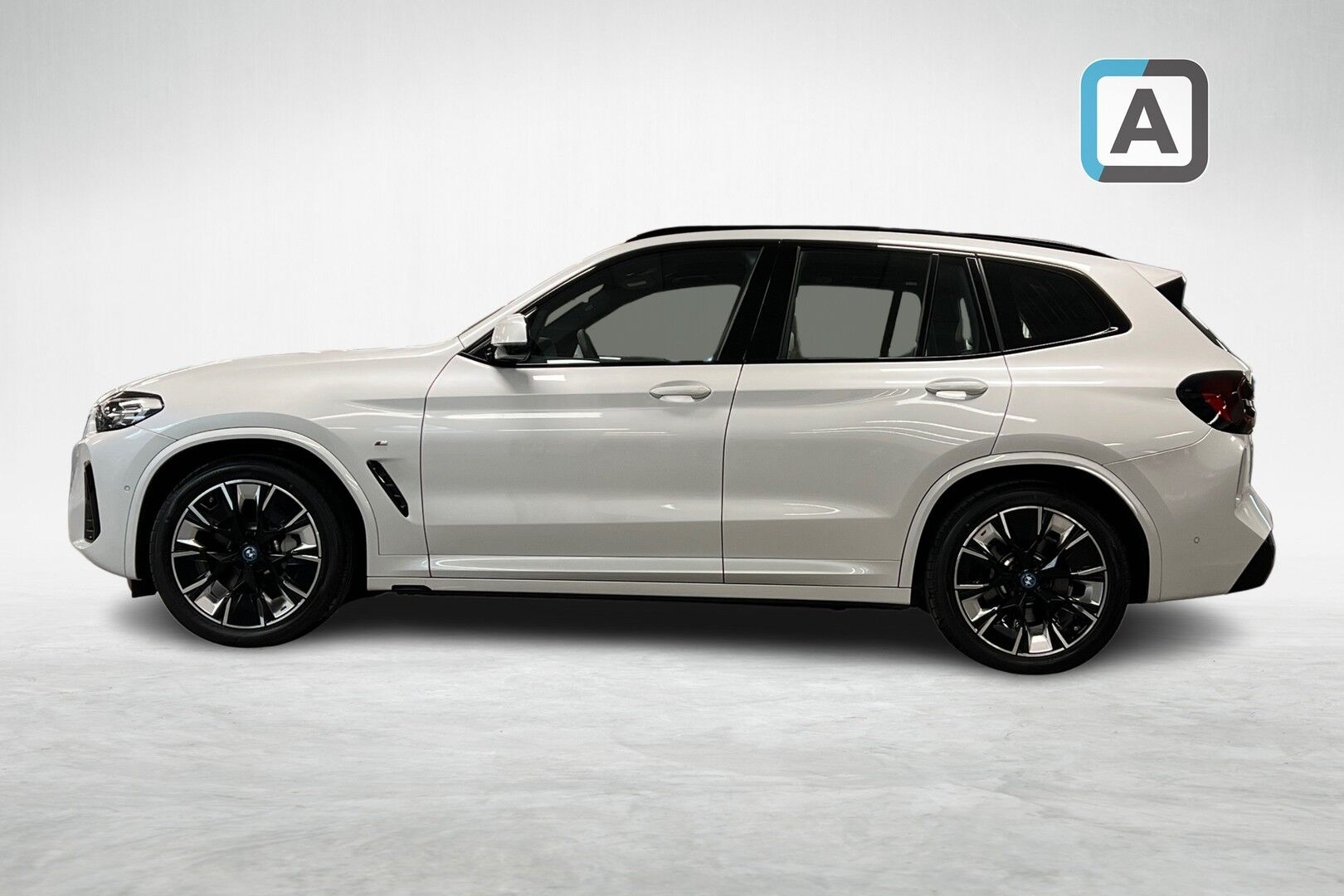 BMW iX3 iso kuva 4