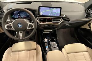 BMW iX3 esikatselu 6