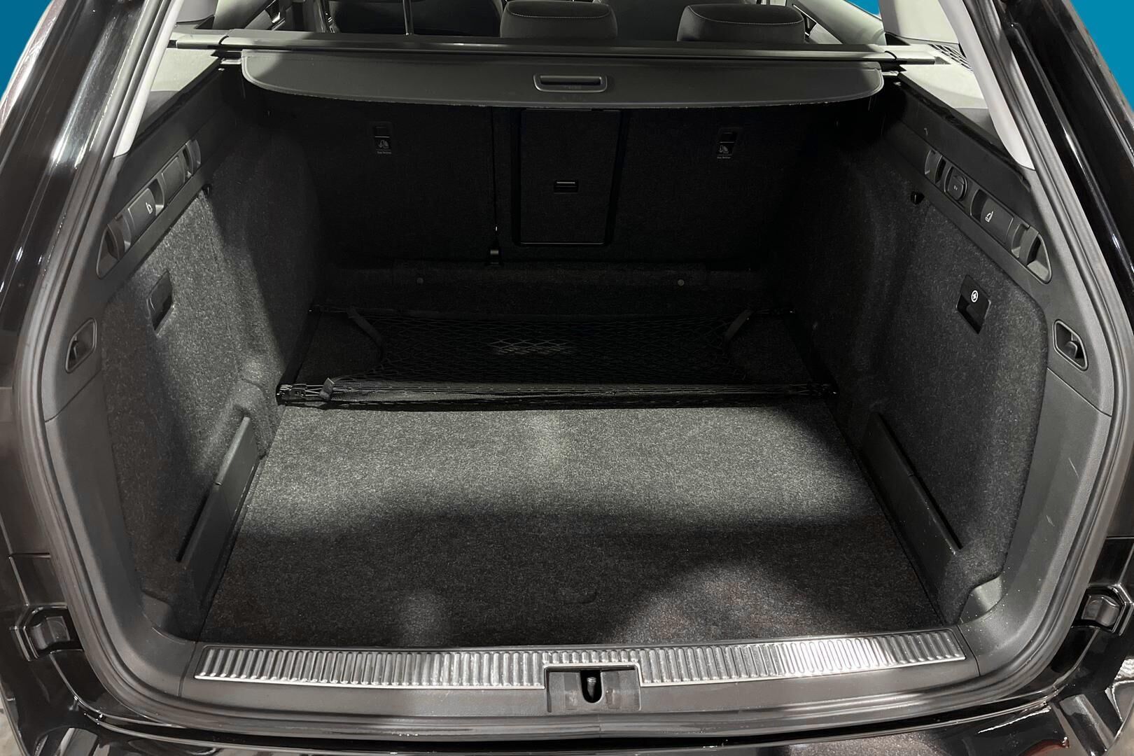 Skoda Superb iso kuva 12